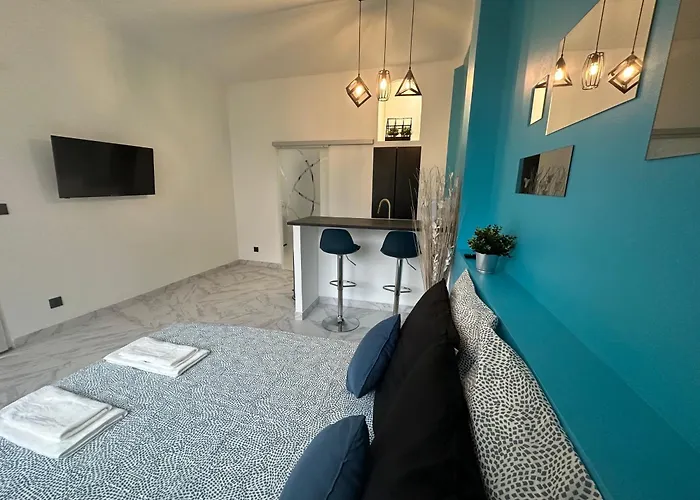 La Maison De Julia Menton Studio Bleute